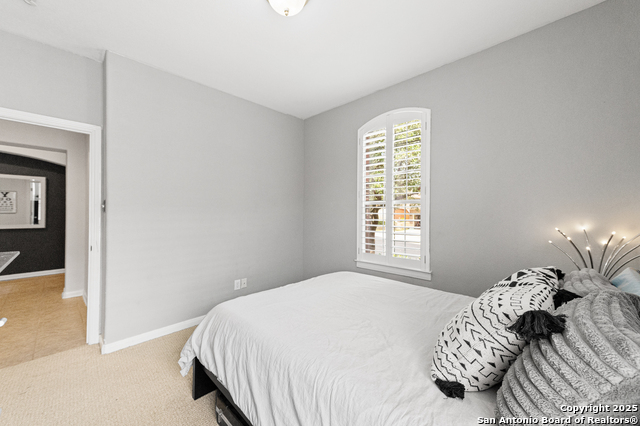 Listing photo id 31 for 1222 Ashbury Bay