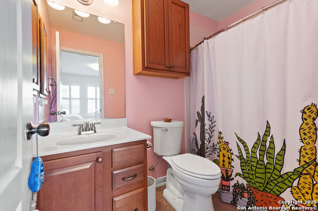 Listing photo id 37 for 1222 Ashbury Bay