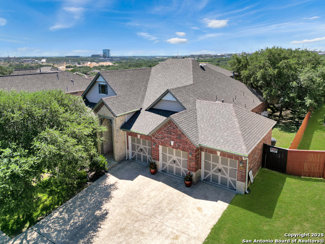 Listing photo id 2 for 1222 Ashbury Bay