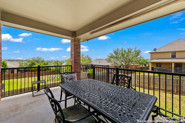 Listing photo id 40 for 1222 Ashbury Bay