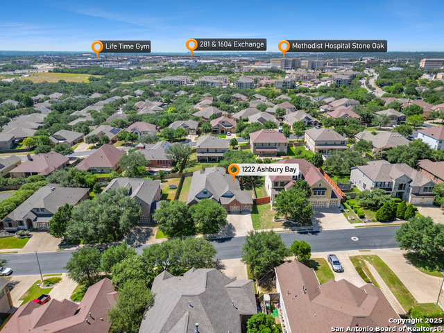 Listing photo id 5 for 1222 Ashbury Bay