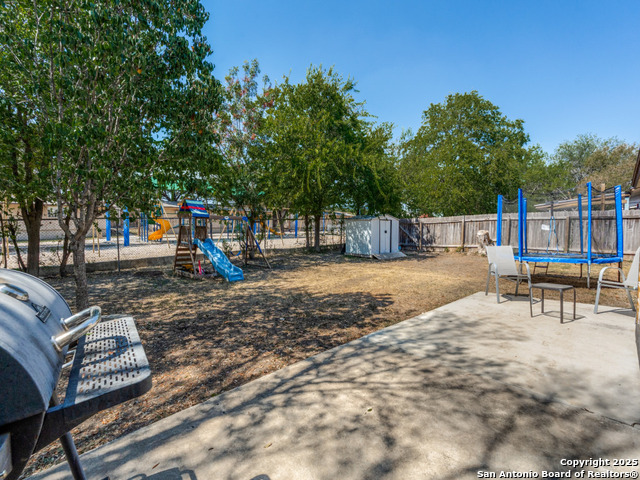 Image 21 of 24 For 5615 Wood Climb St