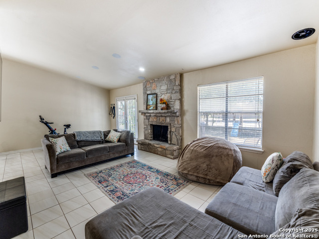 Image 6 of 24 For 5615 Wood Climb St