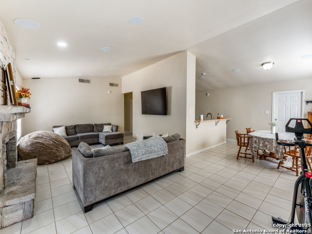 Image 7 of 24 For 5615 Wood Climb St