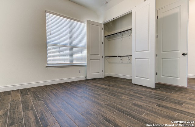 Image 17 of 36 For 593 Vale Ct  