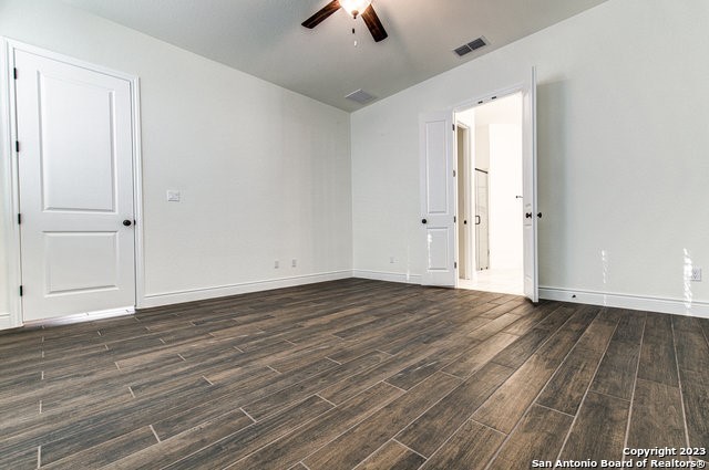 Image 26 of 36 For 593 Vale Ct  