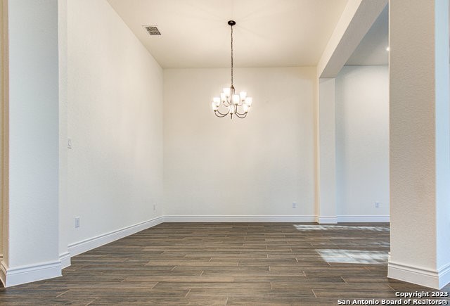 Image 5 of 36 For 593 Vale Ct  