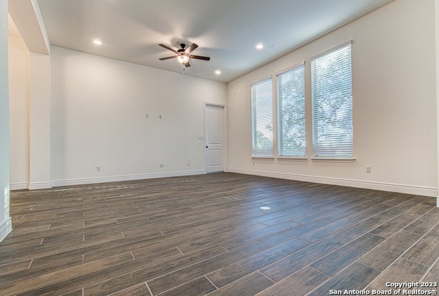 Image 8 of 36 For 593 Vale Ct  