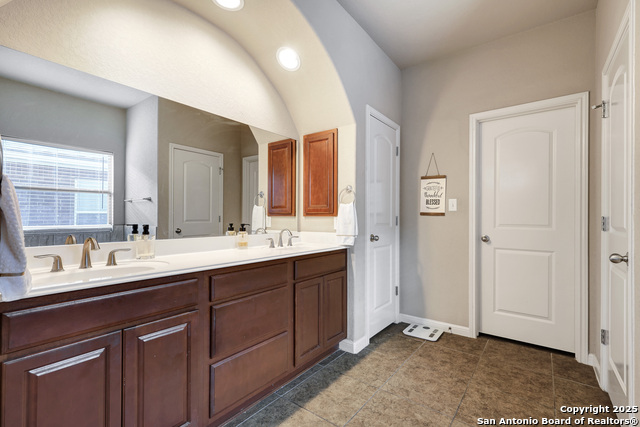 Image 18 of 28 For 26931 Rustic Brook