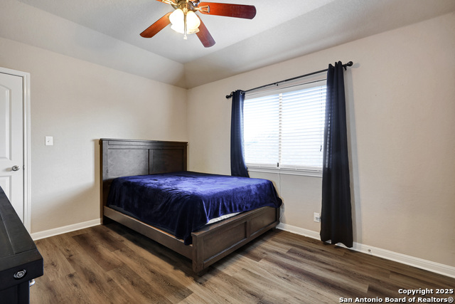 Image 23 of 28 For 26931 Rustic Brook