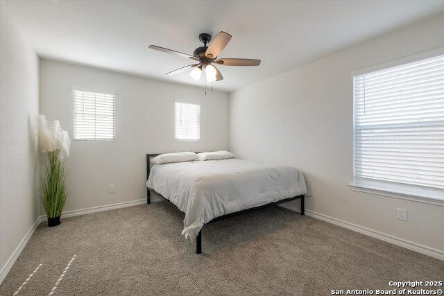 Listing photo id 16 for 5407 Champs Elysees