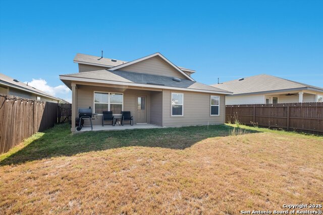 Listing photo id 25 for 5407 Champs Elysees