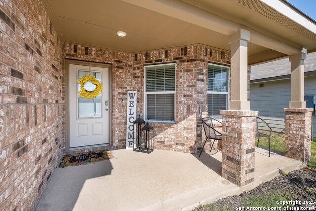 Listing photo id 2 for 5407 Champs Elysees