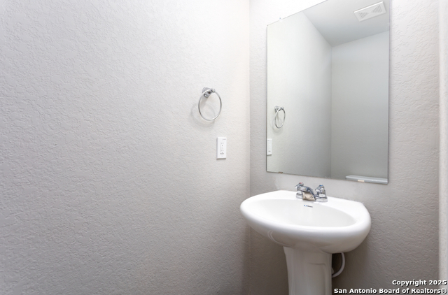 Image 19 of 22 For 380 Abigail Alley