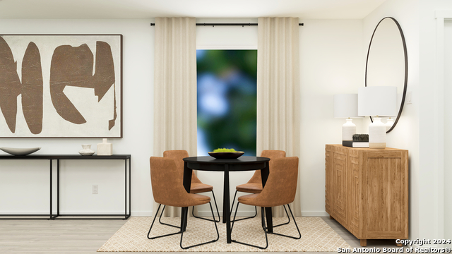 Image 5 of 18 For 10647 Fannin Way