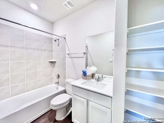 Image 10 of 42 For 21003 Watercourse Way