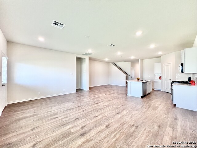 Image 13 of 42 For 21003 Watercourse Way