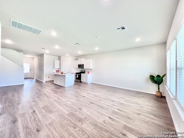 Image 14 of 42 For 21003 Watercourse Way