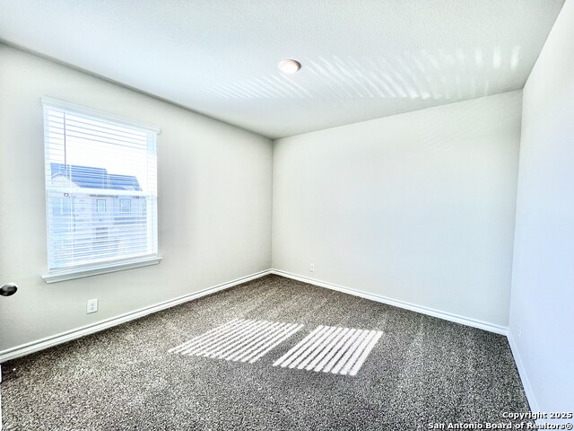 Image 23 of 42 For 21003 Watercourse Way