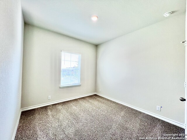 Image 7 of 42 For 21003 Watercourse Way