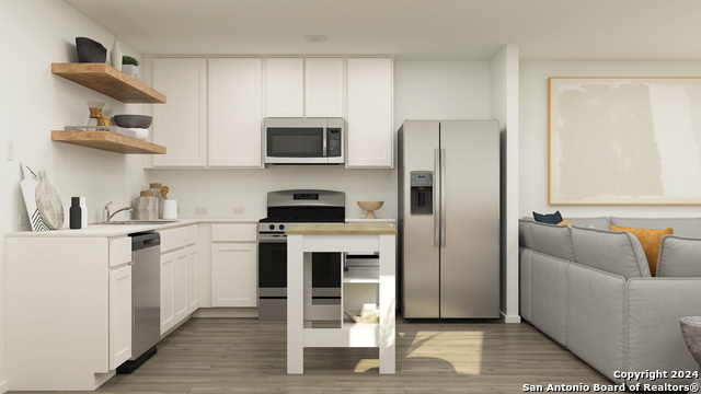 Image 8 of 19 For 10651 Fannin Way