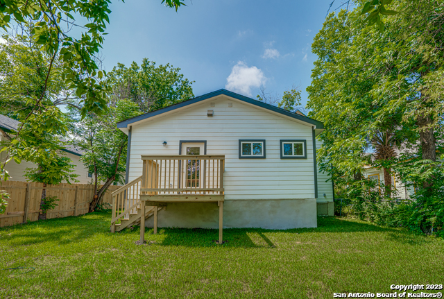 Image 26 of 27 For 933 Denver Blvd