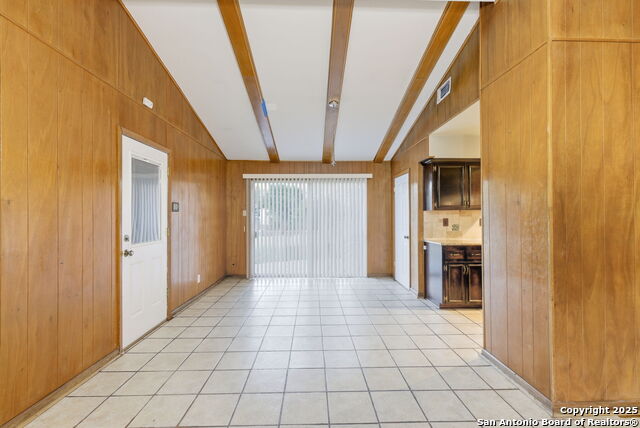 Listing photo id 14 for 114 Beechwood