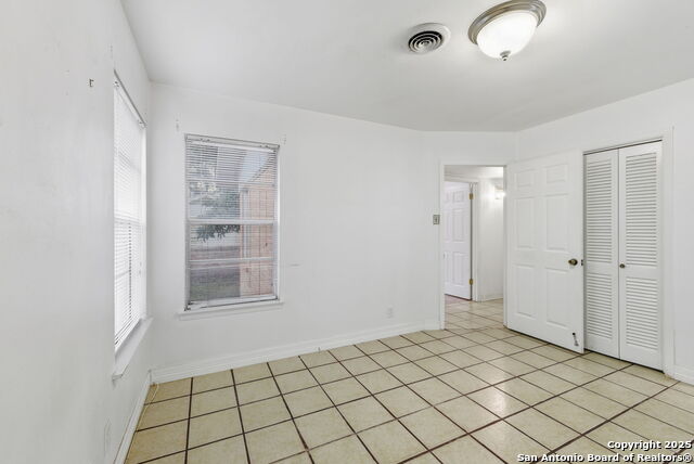 Listing photo id 23 for 114 Beechwood