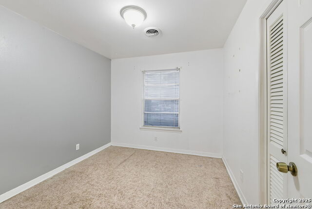 Listing photo id 24 for 114 Beechwood