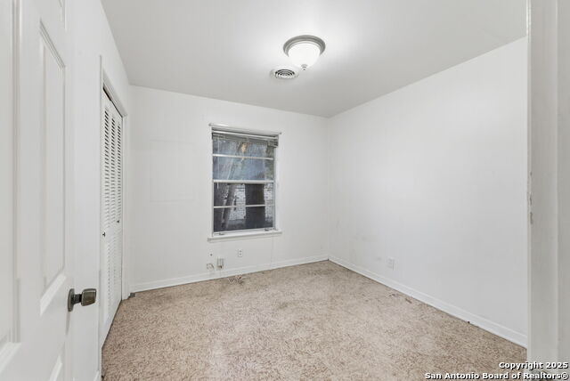 Listing photo id 25 for 114 Beechwood