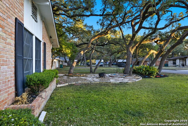 Listing photo id 1 for 114 Beechwood