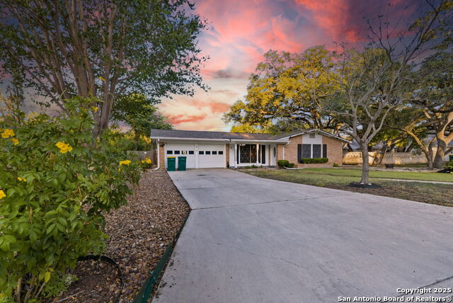 Listing photo id 6 for 114 Beechwood