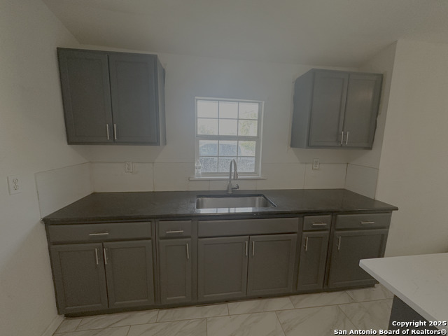 Image 17 of 20 For 106 Continental