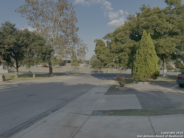 Image 19 of 20 For 106 Continental