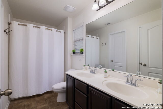 Image 19 of 26 For 243 Pleasanton Spring