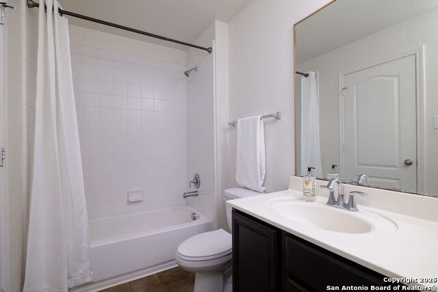 Image 22 of 26 For 243 Pleasanton Spring