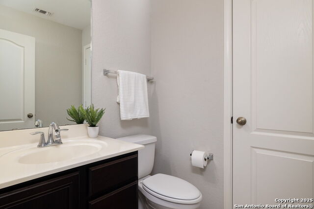 Image 7 of 26 For 243 Pleasanton Spring