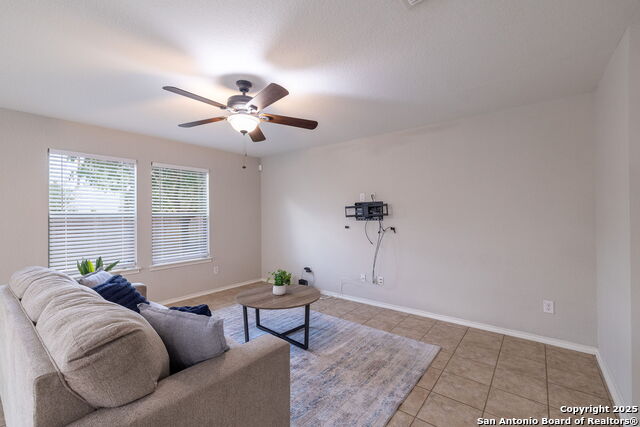 Image 9 of 26 For 243 Pleasanton Spring