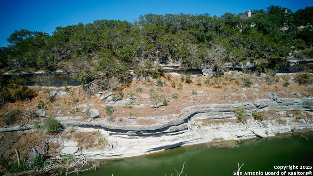 Image 11 of 32 For 293 River Cliff Place