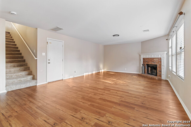 Image 2 of 24 For 208 Jordan