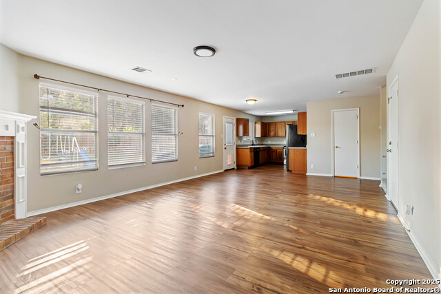 Image 4 of 24 For 208 Jordan