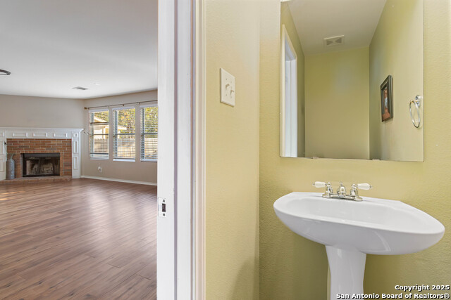 Image 6 of 24 For 208 Jordan