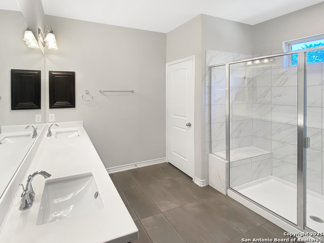 Image 18 of 25 For 3119 Ambar Cala