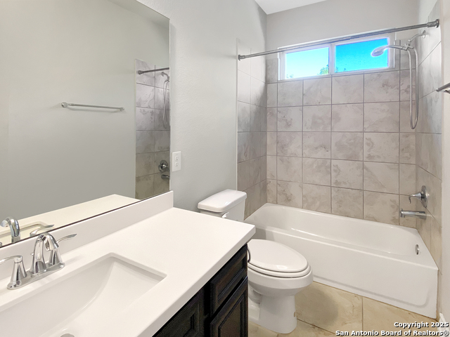 Image 20 of 25 For 3119 Ambar Cala