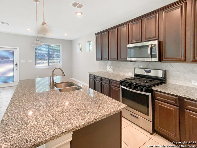 Image 7 of 25 For 3119 Ambar Cala