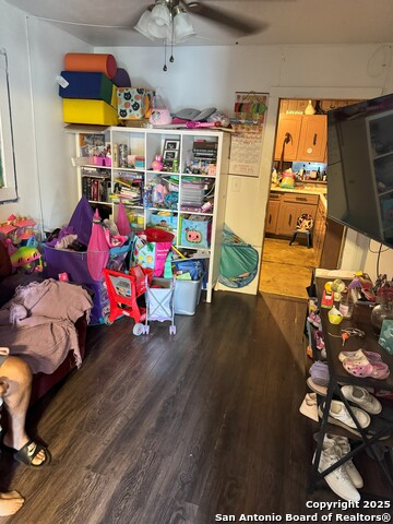 Image 12 of 14 For 607 Brunswick Blvd