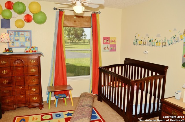 Listing photo id 16 for 2767 Haeckerville