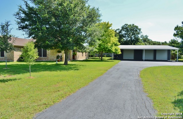 Listing photo id 0 for 2767 Haeckerville