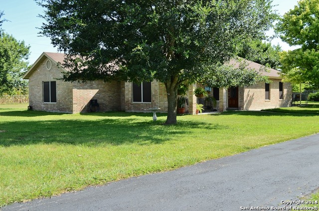 Listing photo id 1 for 2767 Haeckerville