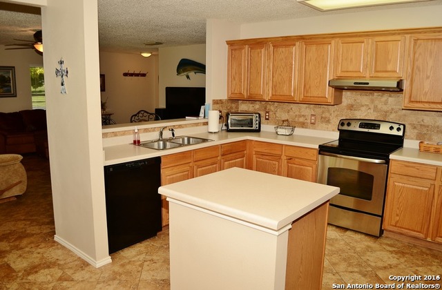 Listing photo id 4 for 2767 Haeckerville